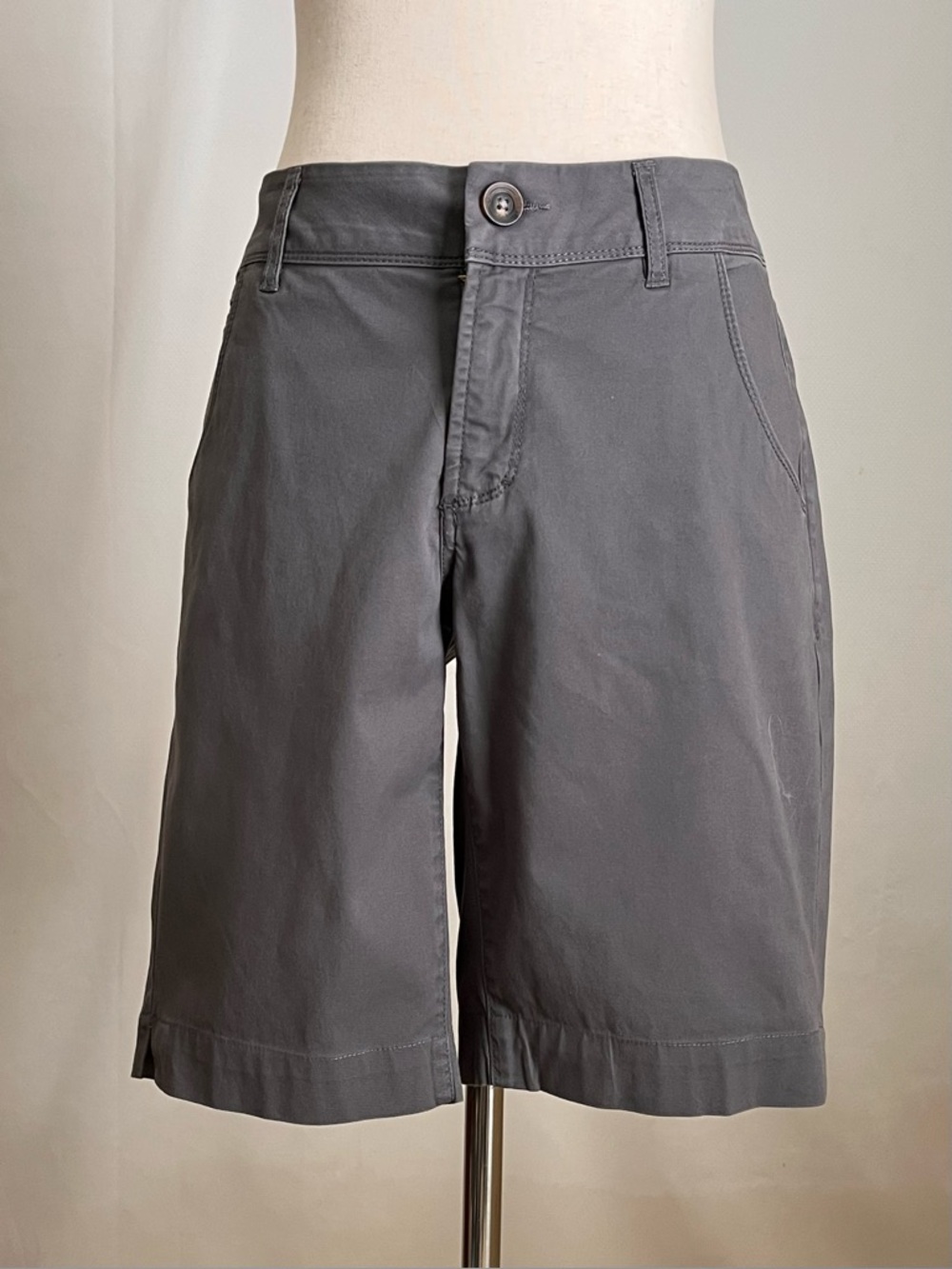 Vintage! Christopher Blue - Bermuda Chino Shorts in Gray - 8